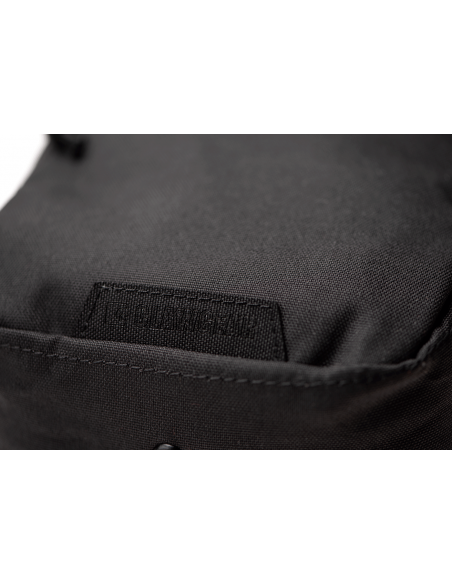 MEDIUM VERTICAL UTILITY POUCH NOIR